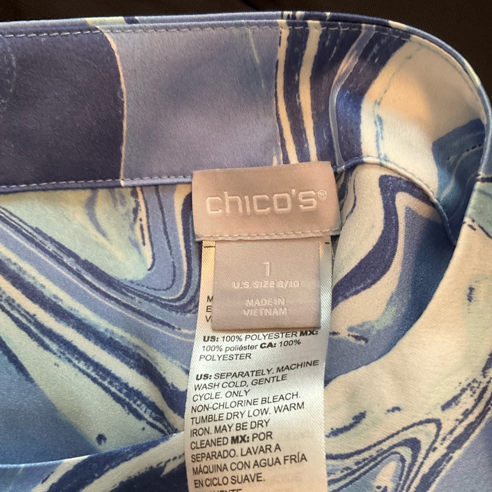 Chico's Swirl Pattern Top in Blue and White - Picture 3 of 3